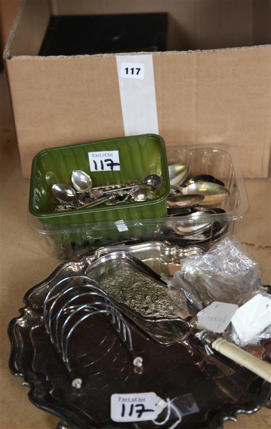 Silver-mounted part manicure set & toilet jar, plated flatware inc souvenir spoons (2 silver), sundry plate, 2 Eversharp pencils etc